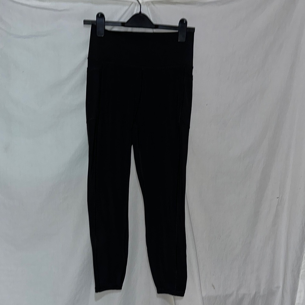 Spyder Active Black Leggings size large with Side Pockets